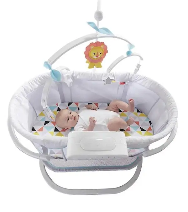 Bassinet with vibrations, music and sounds