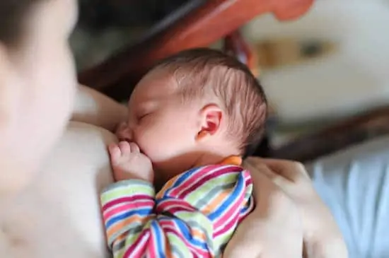 baby in sleep while nursing