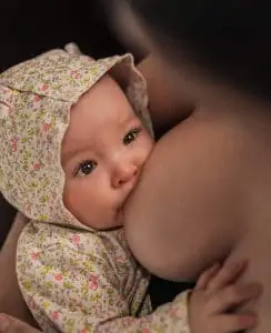 Don’t Let Your Large Breasts Stop You From Breastfeeding! Here are 12 Tips to Help You Succeed!