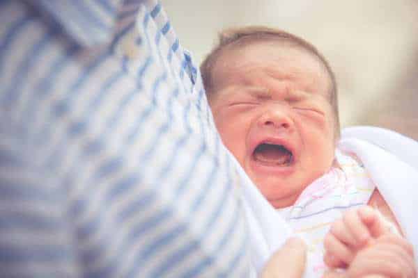 What's Going On When Baby Is Arching Back While Feeding