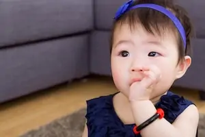 baby finger inside mouth