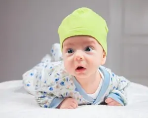 baby doing tummy time