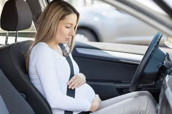 pregnant woman drives having contractions